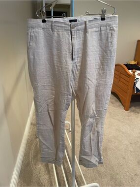 J. Crew Men's Light Gray Linen-Blend Chinos
